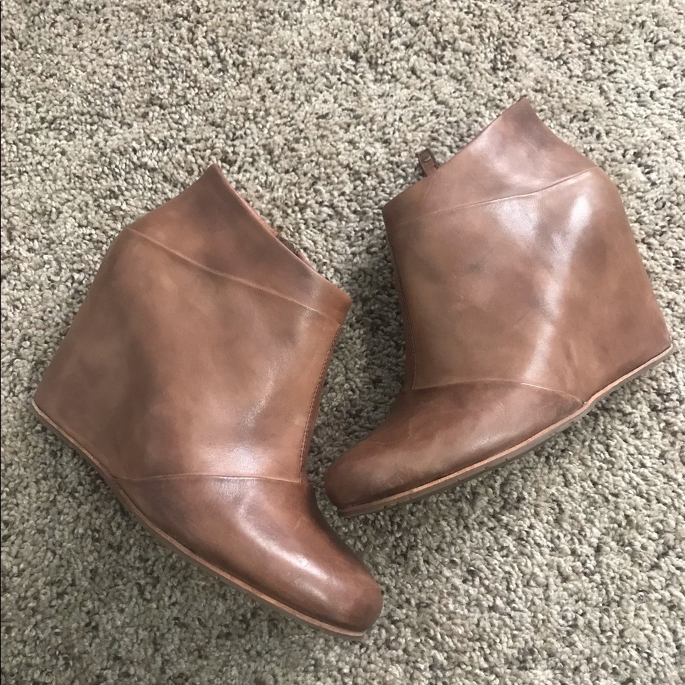 UGG Wedges